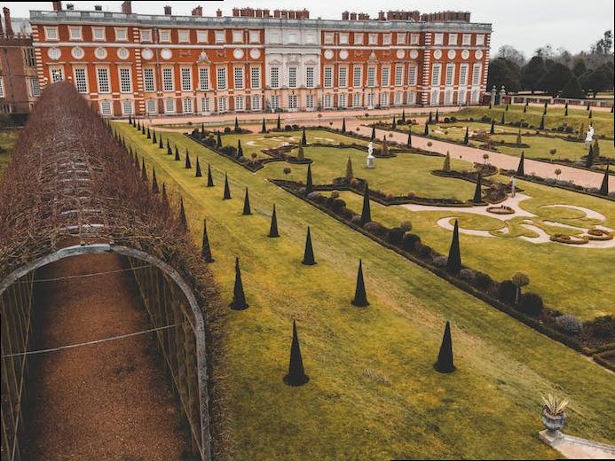 how do london postcodes work