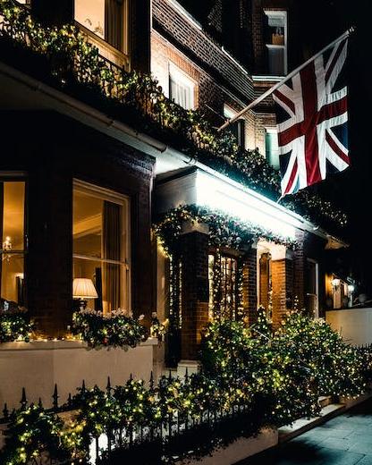 how much london bus cost