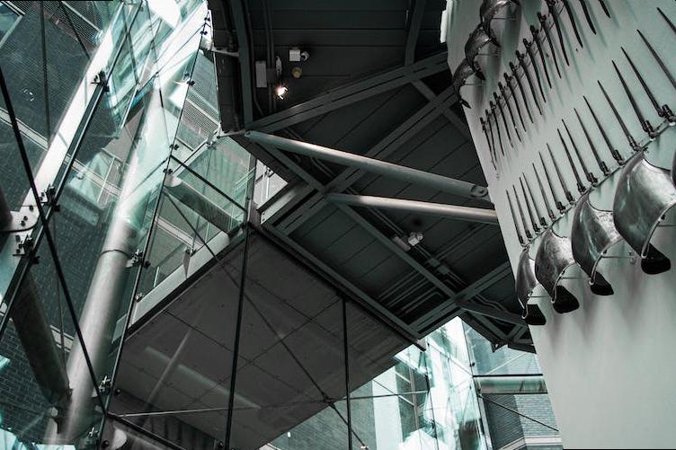 how to stop a london bus